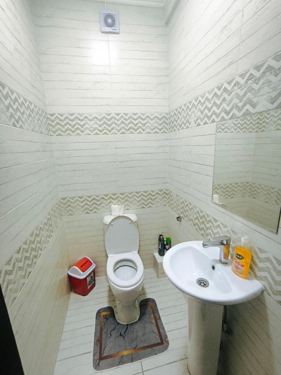 Комфортная квартира Центр Smart TV Wi-Fi Apartment in Almaty Region, Kazakhstan