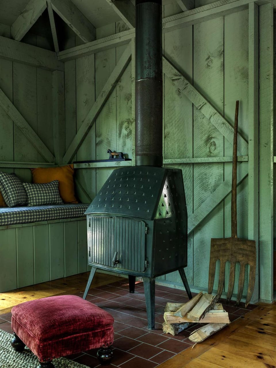 Galleon's Lap - Design Featured Cabin on Waterfront Cabin in Brooksville