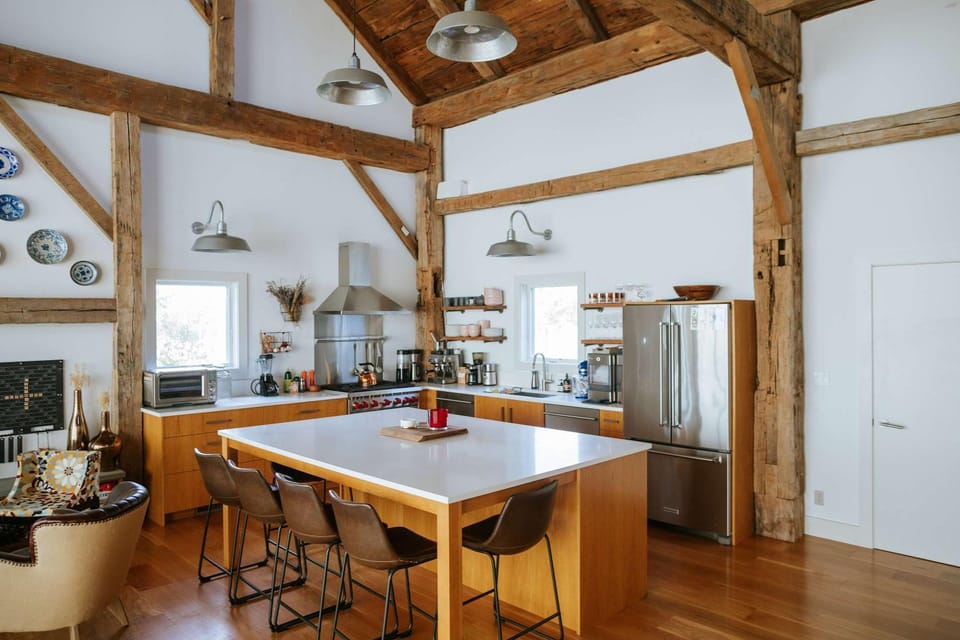 Graybarn by Copake Lake with Pool & Hot Tub House in Copake Lake