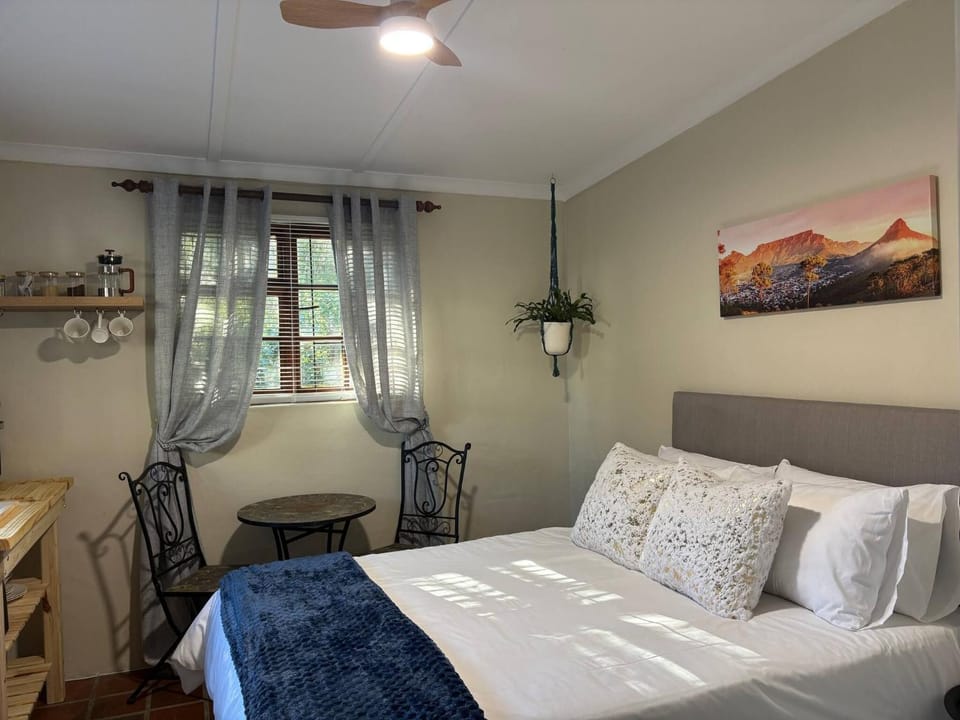 Bed, Decorative detail, Bedroom