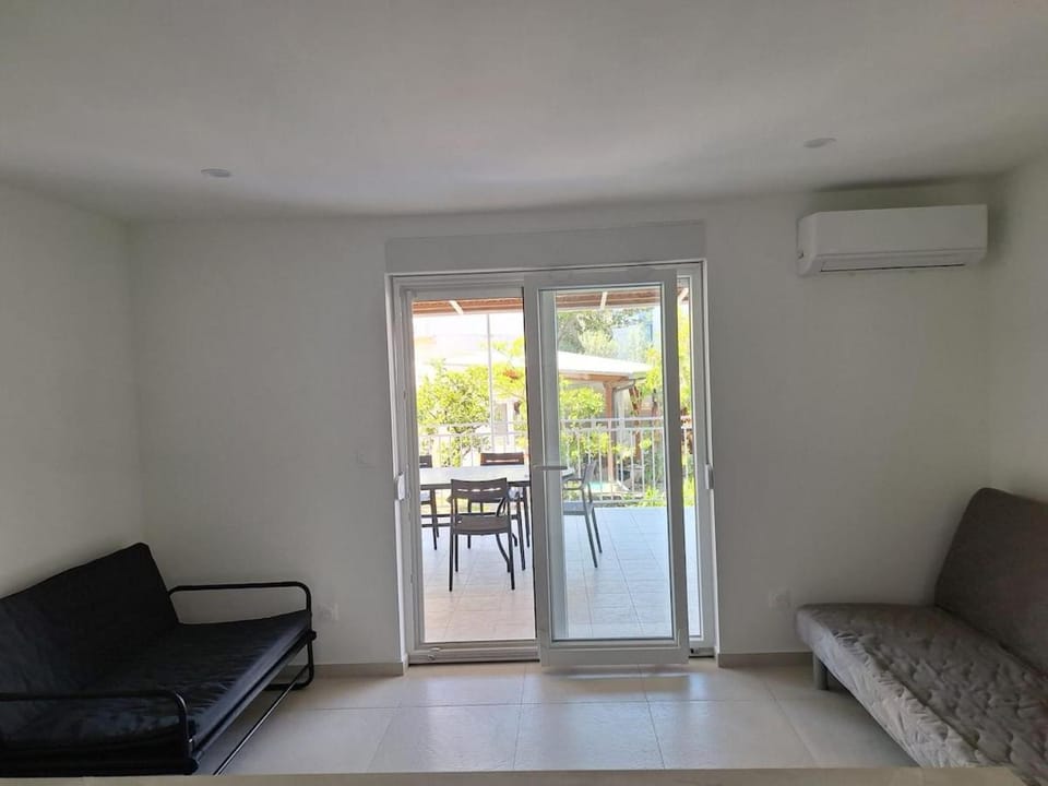 View (from property/room), Living room, air conditioner