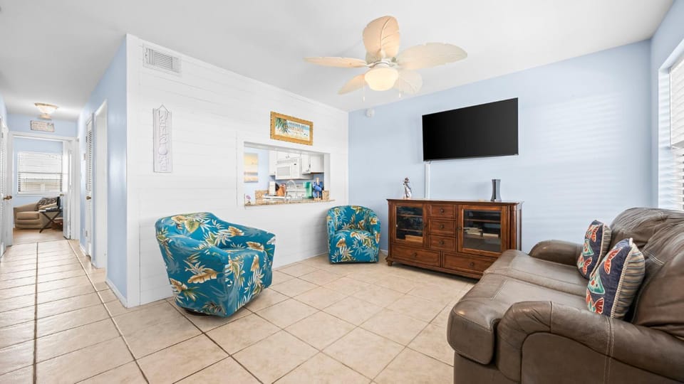 Sea Breeze 317 House in West Beach