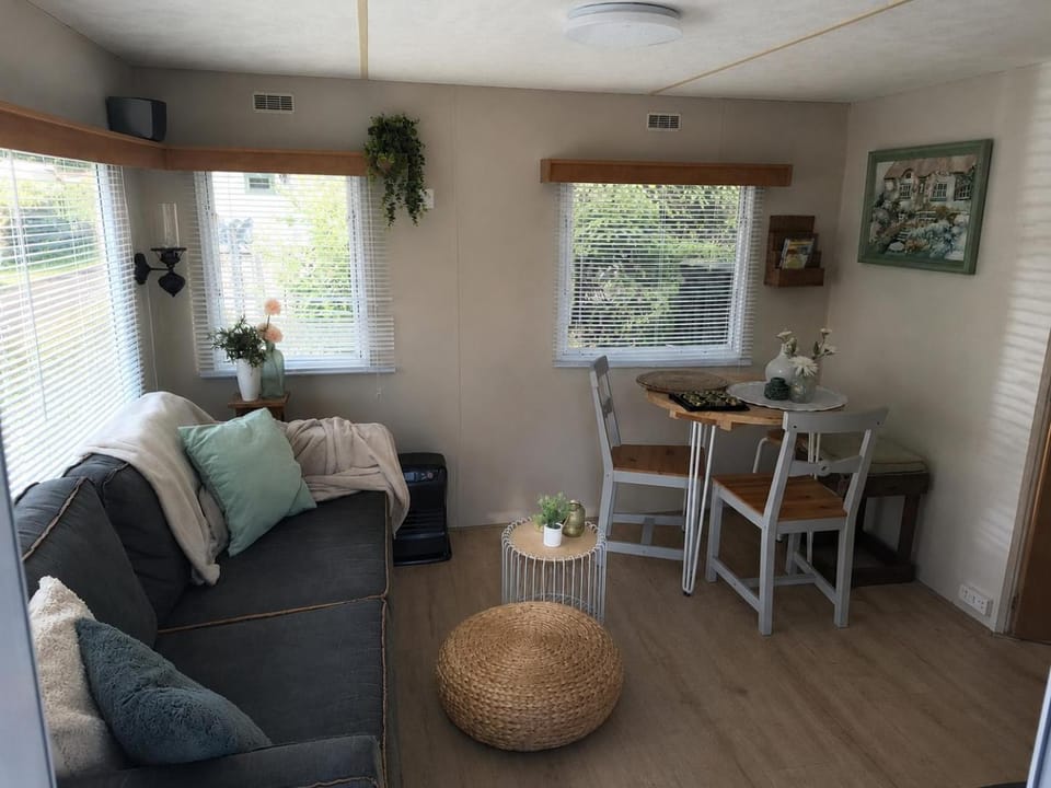 Property building, Living room, Seating area, Dining area