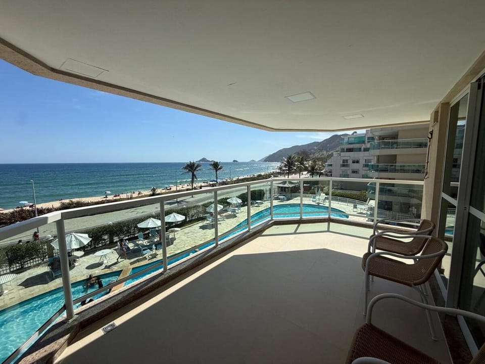 Frontal sea in the Villa del Sol Praia do Recreio Apartment in Rio de Janeiro