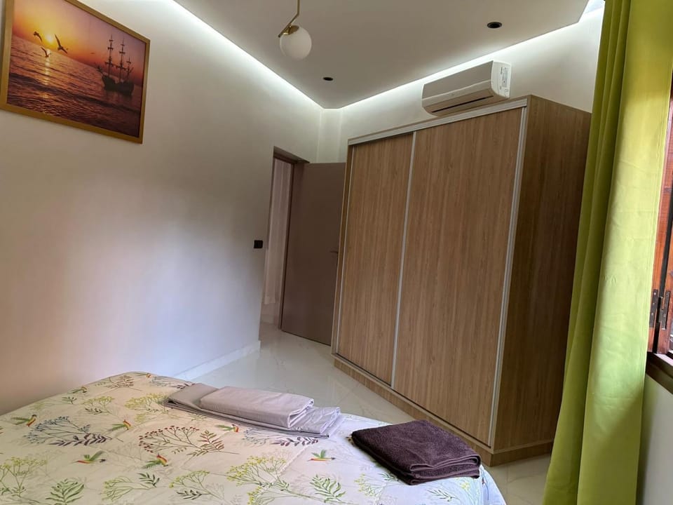 Bed, Photo of the whole room, Bedroom, towels, wardrobe, air conditioner