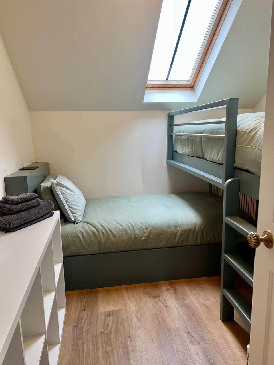Eco-Retreat 10m Walk to Distillery free parking House in Northern Ireland
