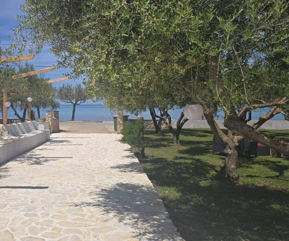 Olea 1930 - Beachfront Studio Apartment for 2 Apartment in Zadar County