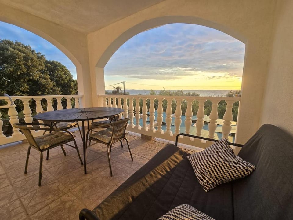 Olea 1930 - Beachfront Studio Apartment for 2 Apartment in Zadar County