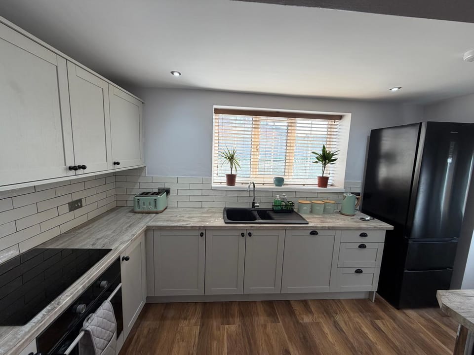 3 bed detatched cottage with onsite parking House in Rotherham