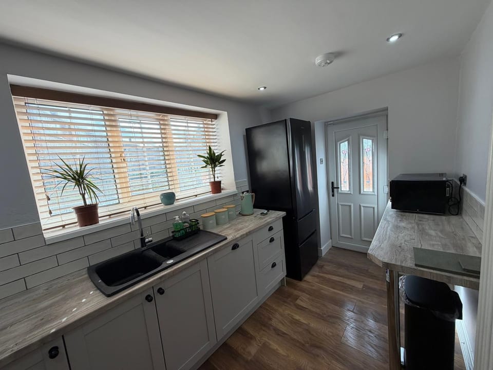 3 bed detatched cottage with onsite parking House in Rotherham