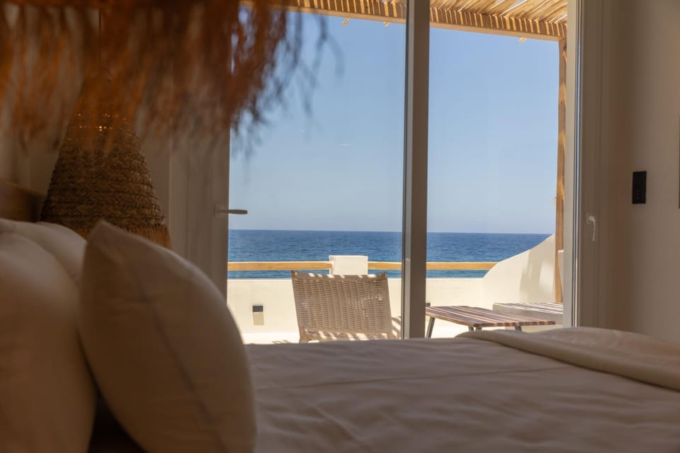 Bed, Sea view