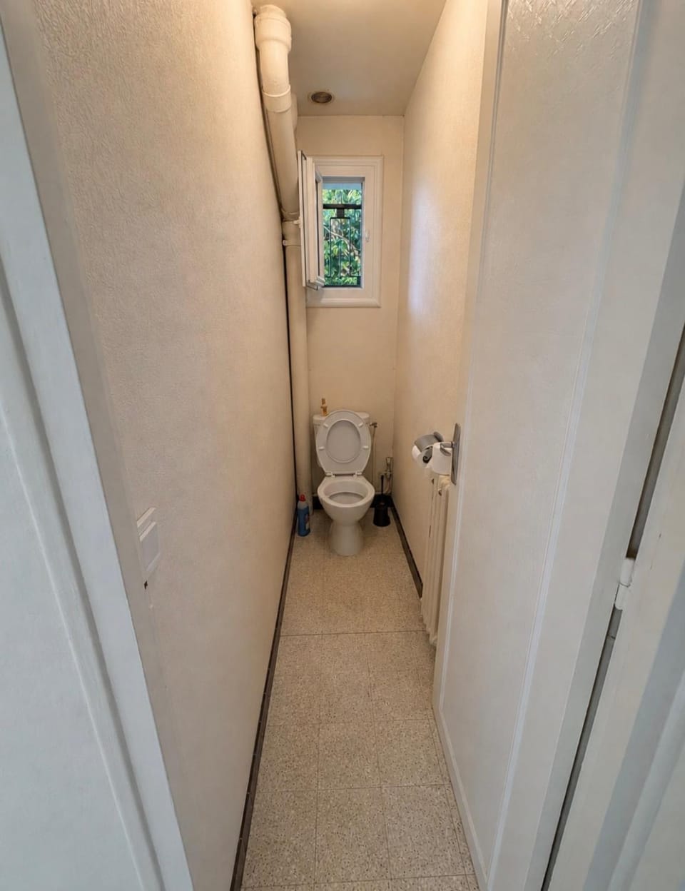 Deux pièces cosy au coeur d'un jardin fleuri Apartment in Île-de-France