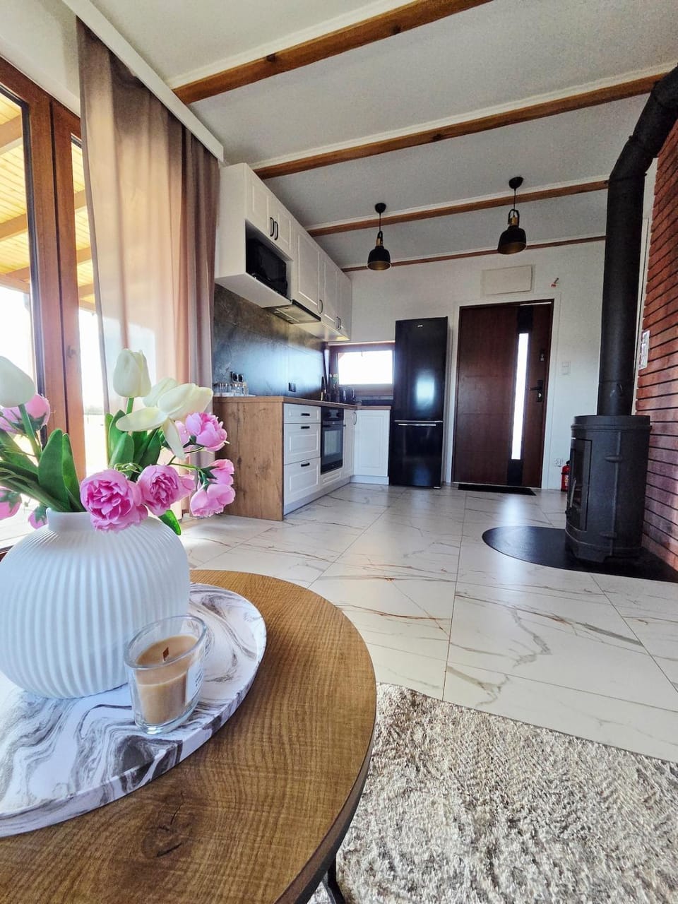 Kitchen or kitchenette, Living room