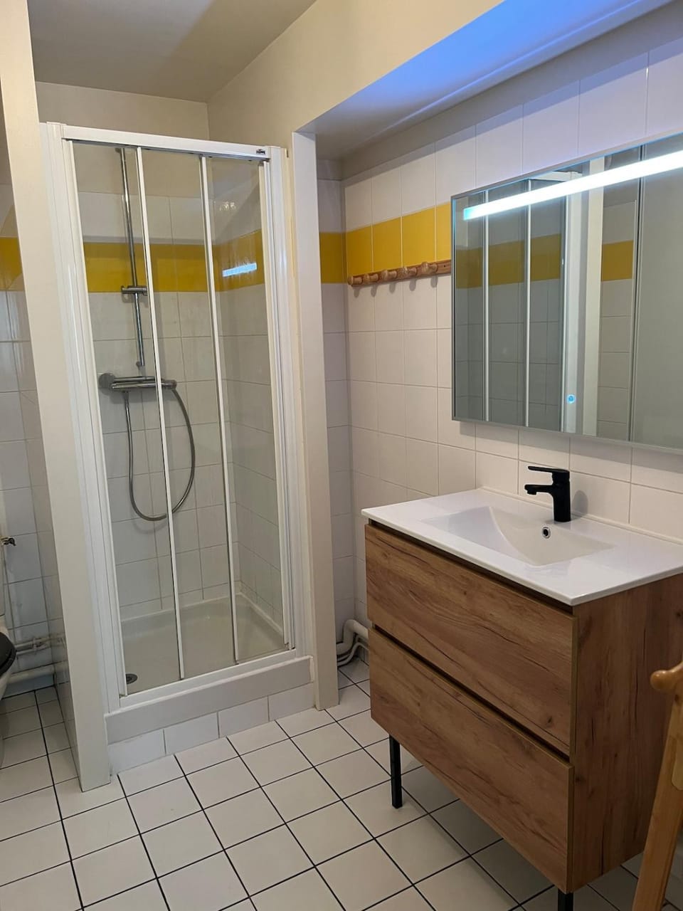 Bright & Cozy Studio10 min to Beach & Nausicaá Quiet Street Apartment in Hauts-de-France