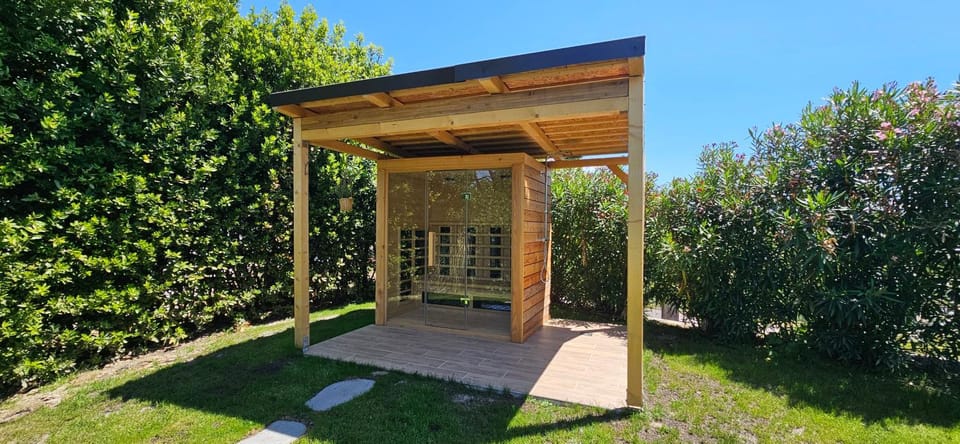Day, Garden, Sauna, Spa and wellness centre/facilities, Decorative detail, Garden view