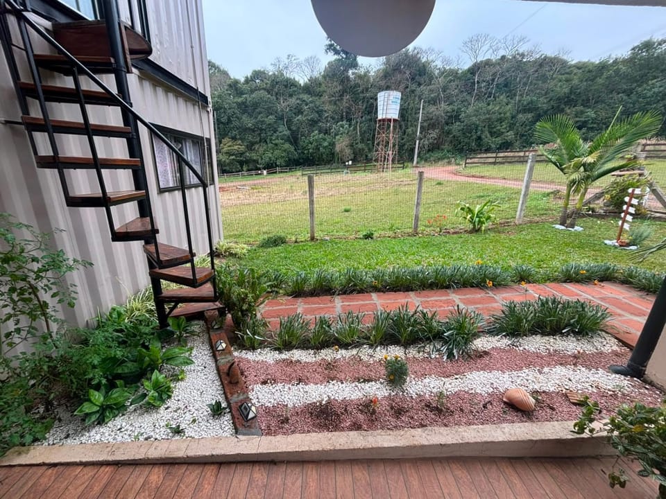 Casa contêiner na beira do rio House in State of Santa Catarina