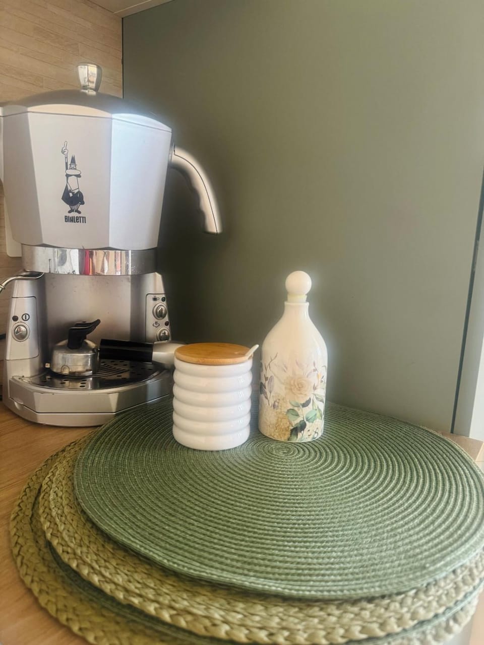 Coffee/tea facilities, Kitchen or kitchenette