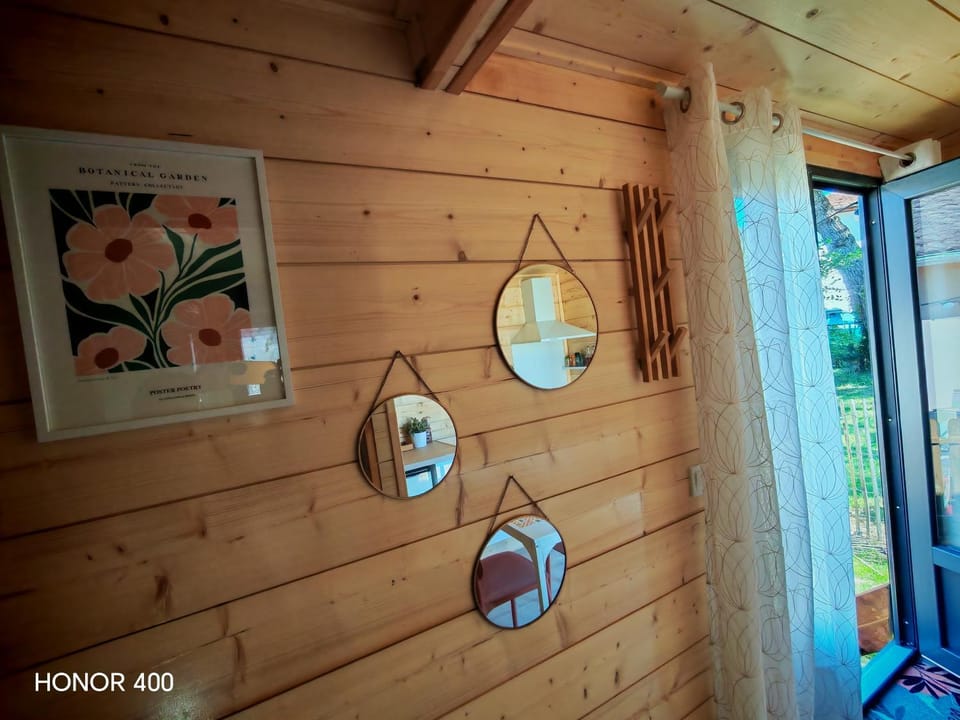 Tiny house climatisée en bord de bassin Apartment in Gujan-Mestras