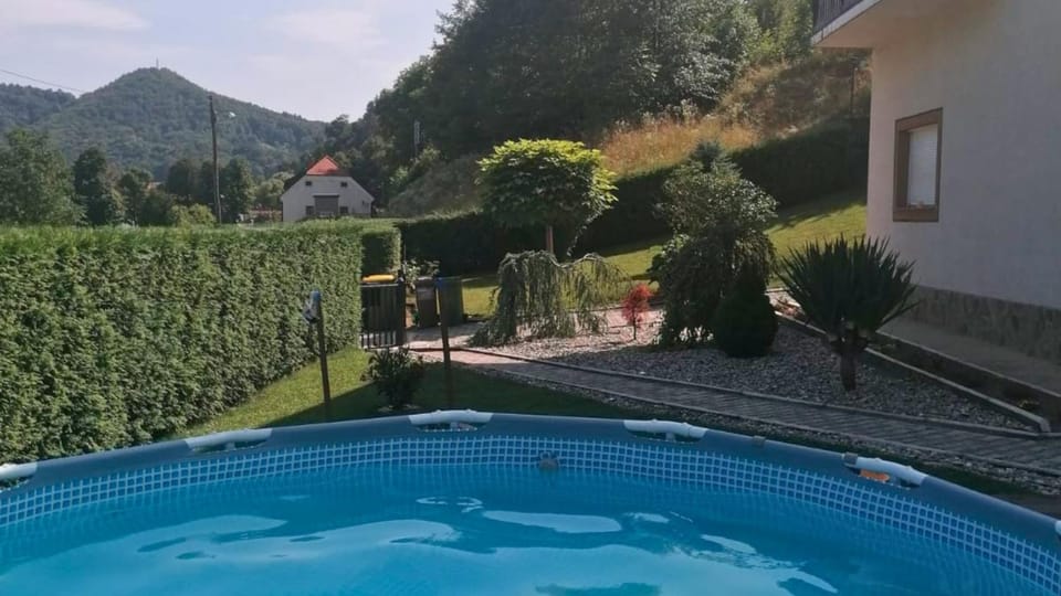 Garden, Swimming pool