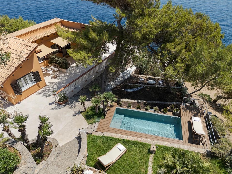 Solarium, Swimming pool