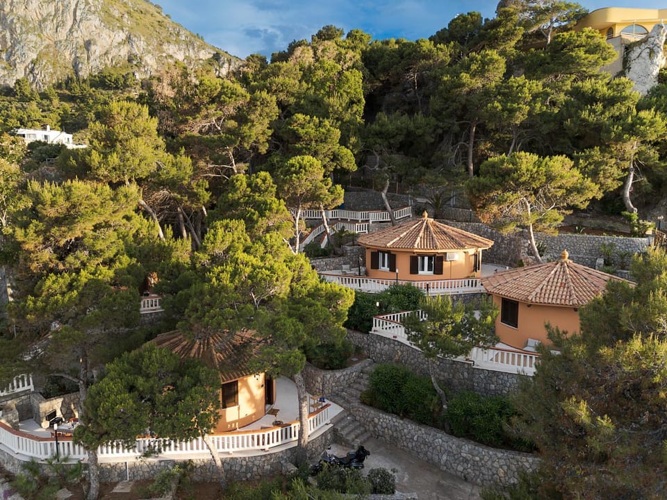Property building, Bird's eye view