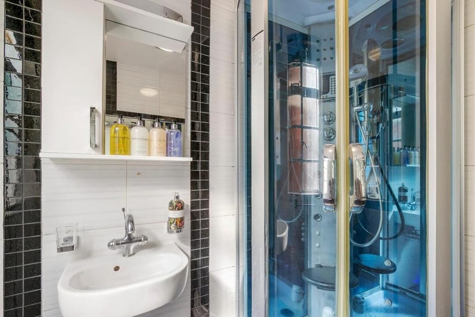 Paddington Flat near to tube in central London Apartment in City of Westminster