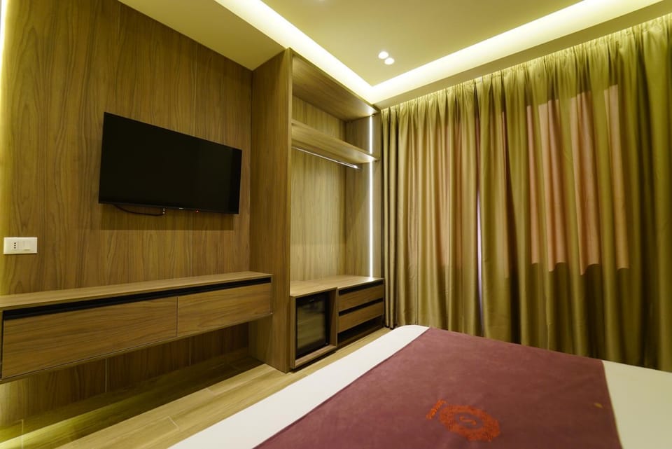 HOTEL SANREMO Beach Hotel in Tirana County, Albania