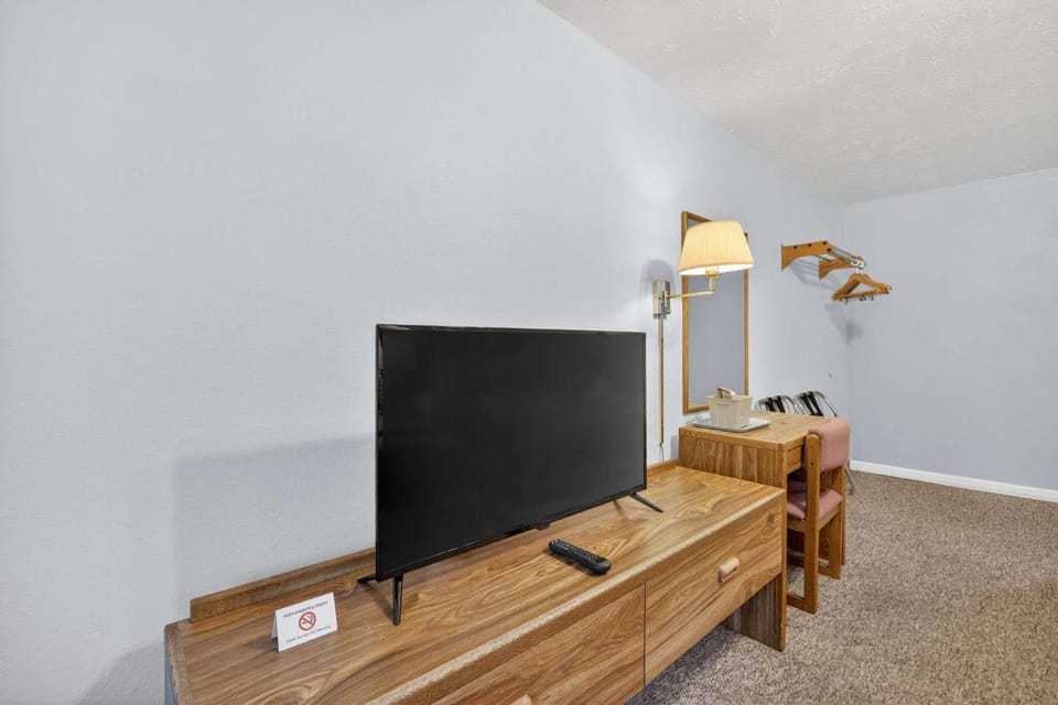 Eagle Motel Suite 115 House in Manitou Springs