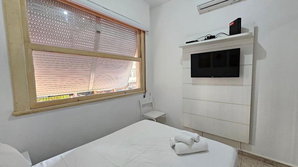 Bed, TV and multimedia
