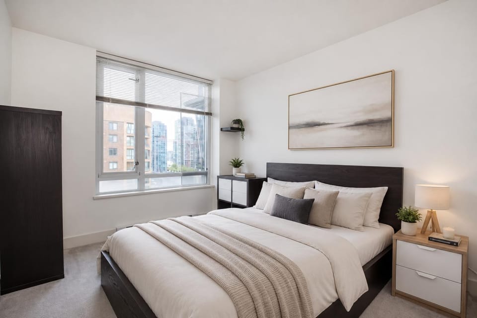 Central 2 Bedroom Apartment on Davie Street Apartment in Vancouver