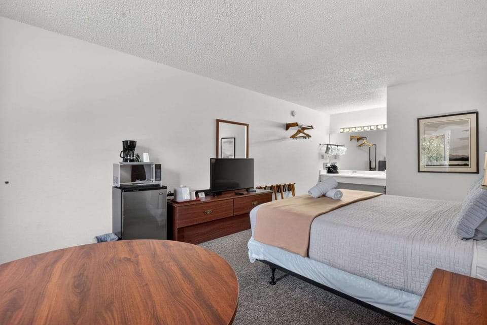 Eagle Motel Suite 224 House in Manitou Springs
