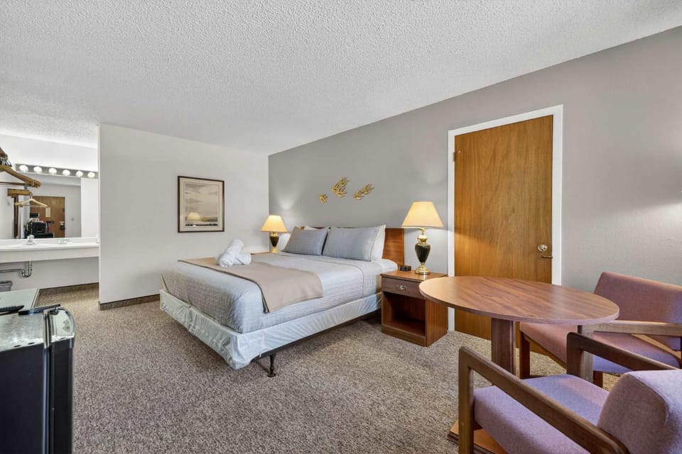 Eagle Motel Suite 225 House in Manitou Springs
