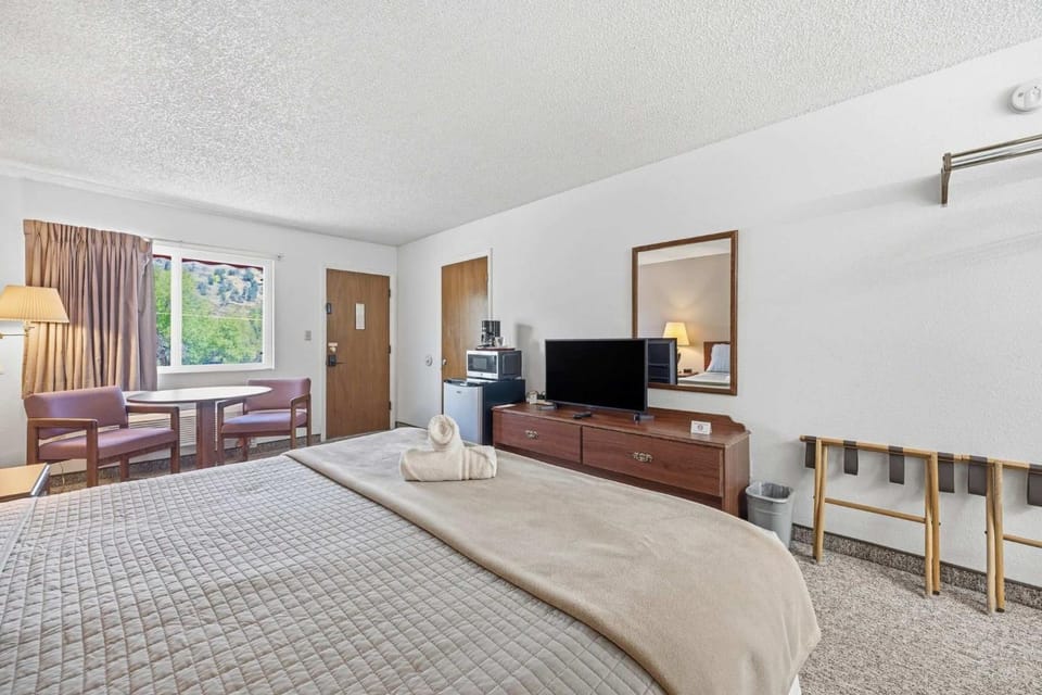 Eagle Motel Suite 226 Hotel in Manitou Springs