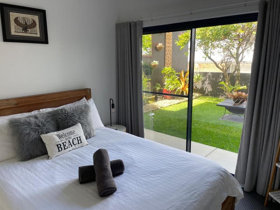 Bedroom, Garden view