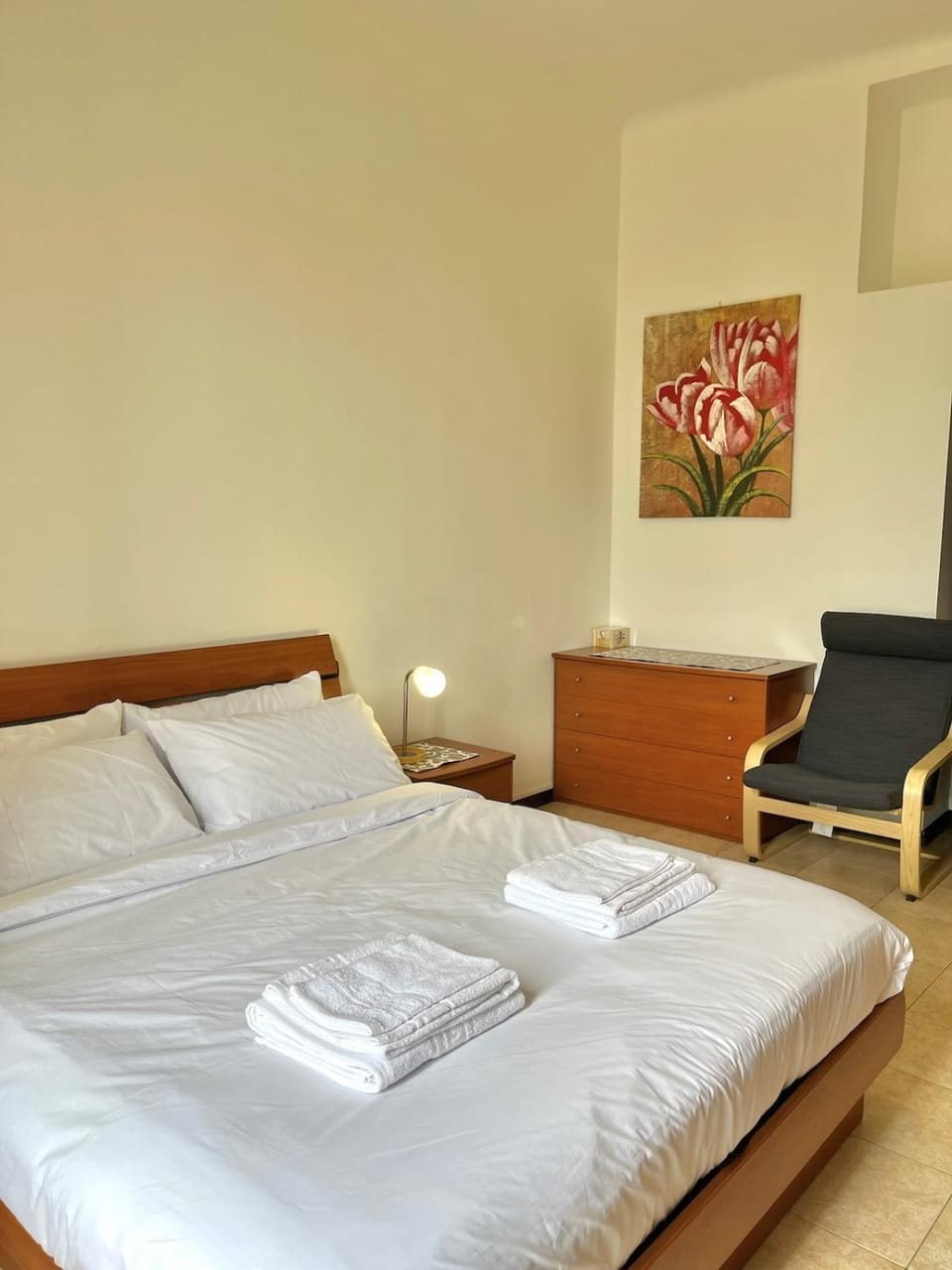 Bed, Bedroom, towels