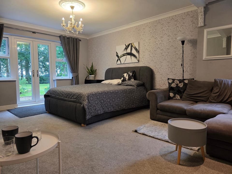 Park Cottage Country Bungalow Bed and Breakfast in St Helens