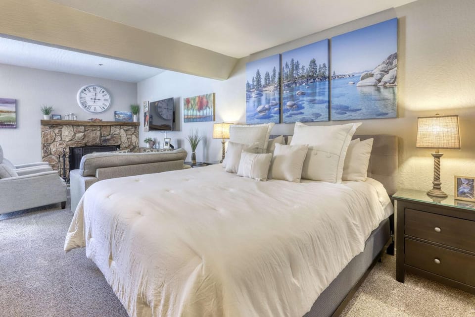 Cozy Tahoe Village Studio Near Heavenly Ski Resort House in Kingsbury
