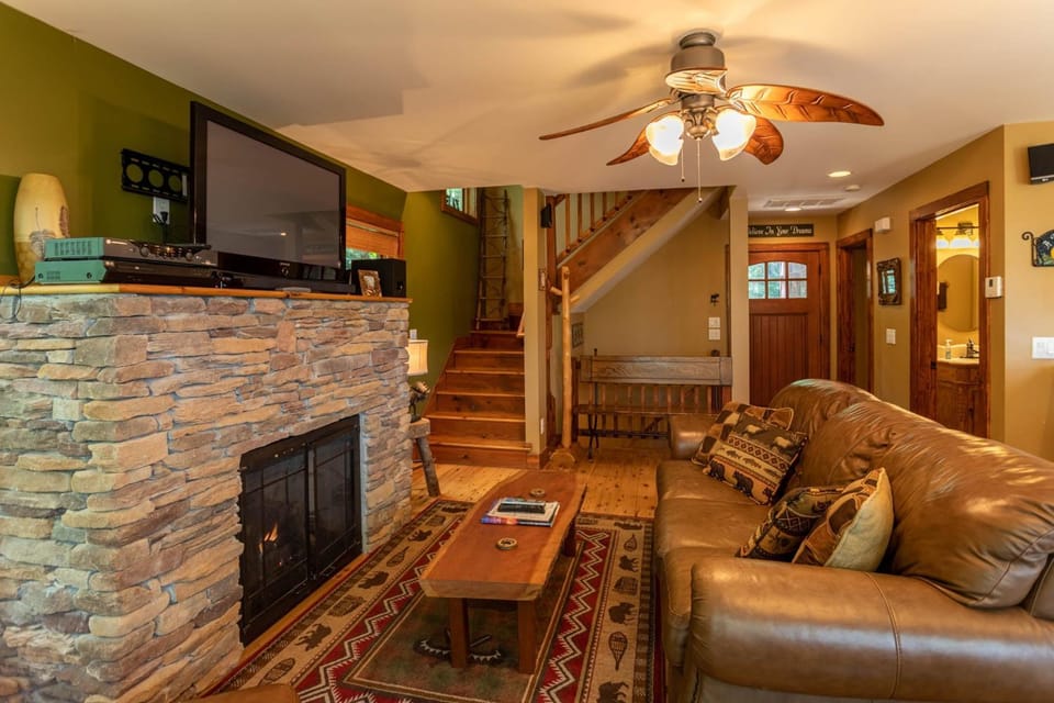 A Peak of Heaven House in Watauga