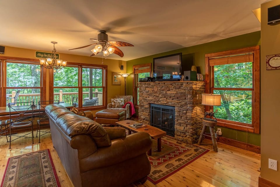 A Peak of Heaven House in Watauga