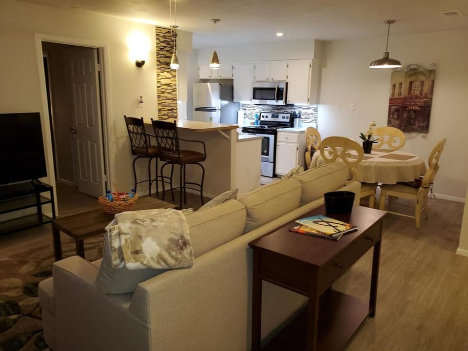 Anderson Mill Home 3 BR 2 BA No Pet Fee ! Apartment in Jollyville