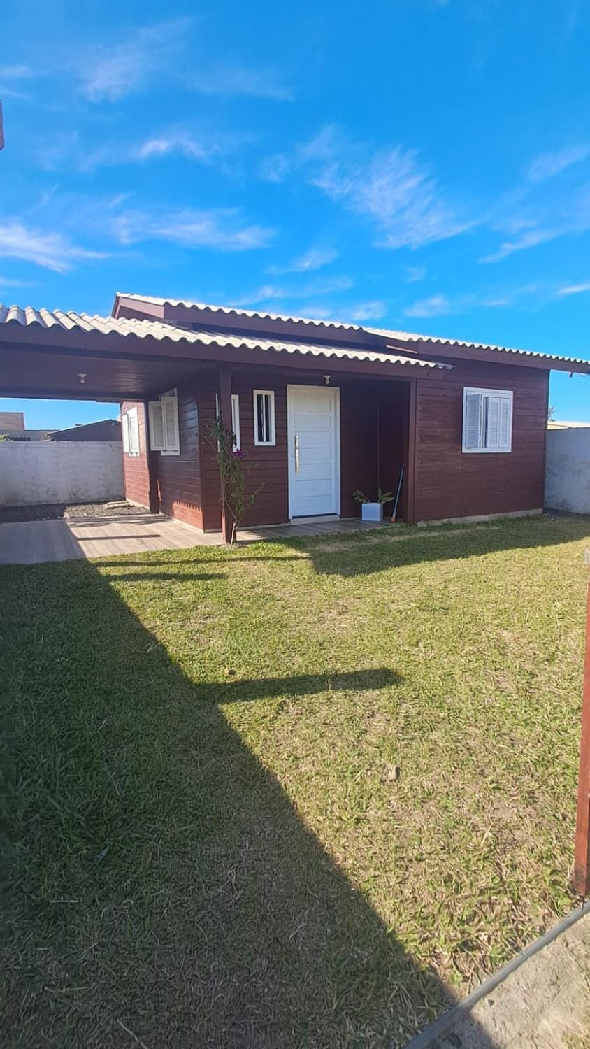 Casa com 3 quartos pertinho da Praia House in Tramandaí
