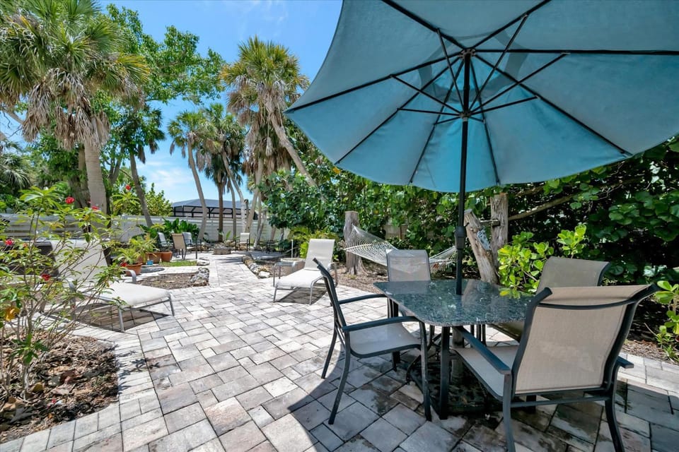 Coastal Home with Hot Tub Firepit and Music Lounge House in Siesta Beach