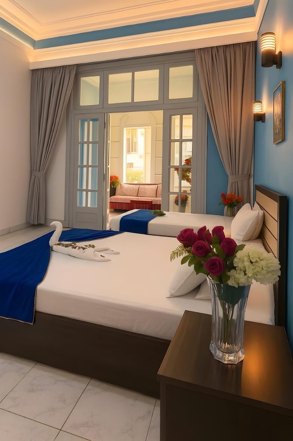 Bed, Living room, Photo of the whole room, Seating area, Bedroom