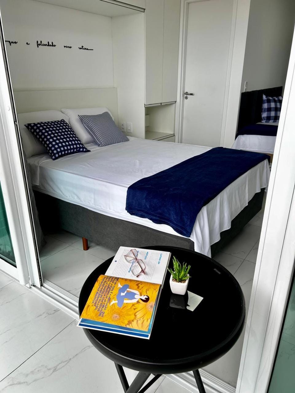 Bed, Photo of the whole room