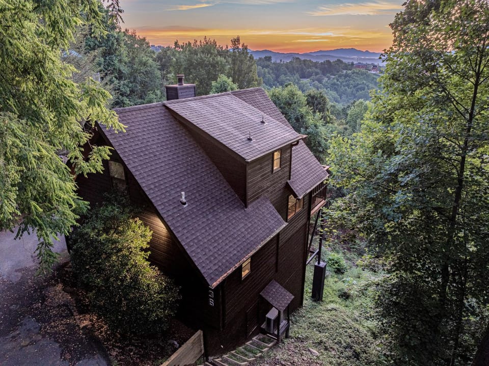 Property building, Natural landscape, Mountain view