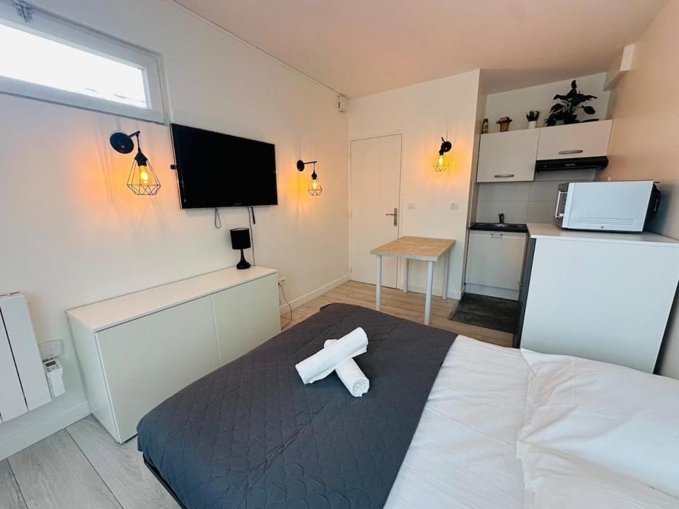 16 personnes - Jacuzzi -Wi-Fi Netflix - Parking Villa in Nouvelle-Aquitaine