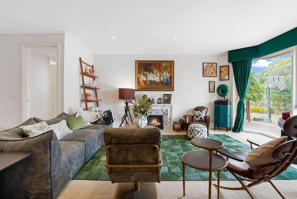 4BR Serene Luxury Retreat in Brighton East House in Melbourne