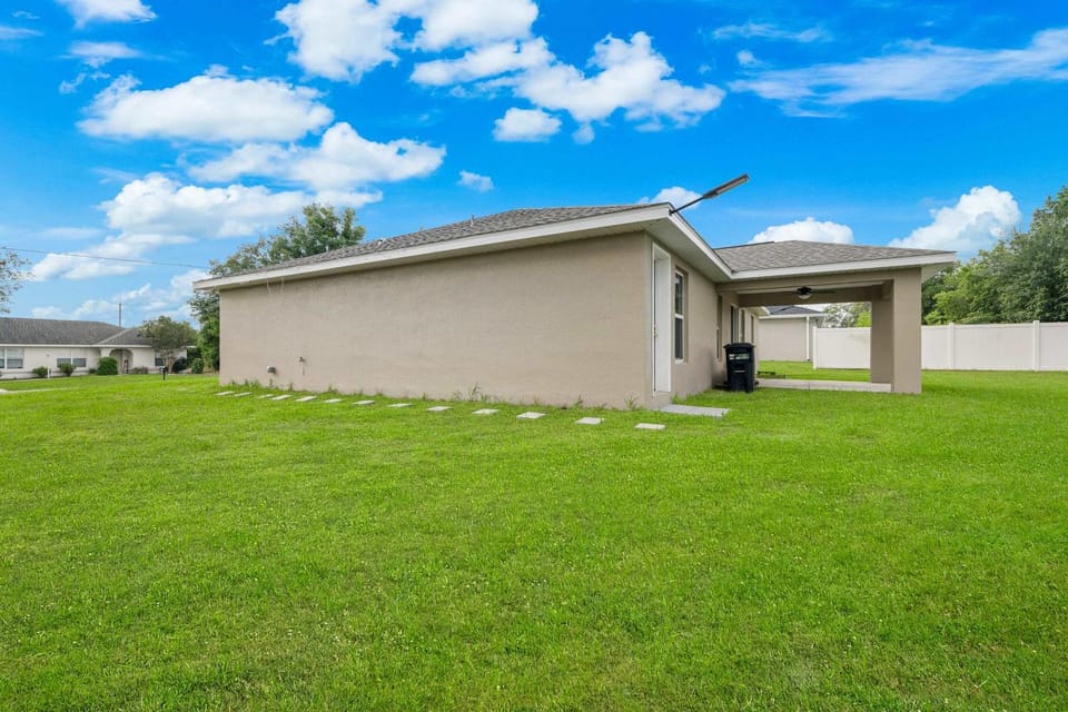 Private 1-Bedroom with Private Entrance Ocala FL Apartment in Florida