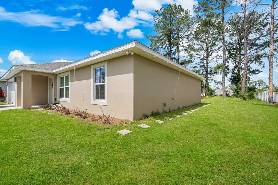 Private 1-Bedroom with Private Entrance Ocala FL Apartment in Florida