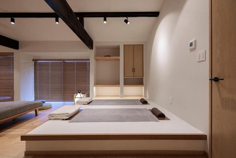 Photo of the whole room, wardrobe